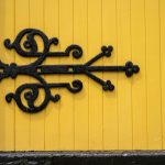 Door hinge